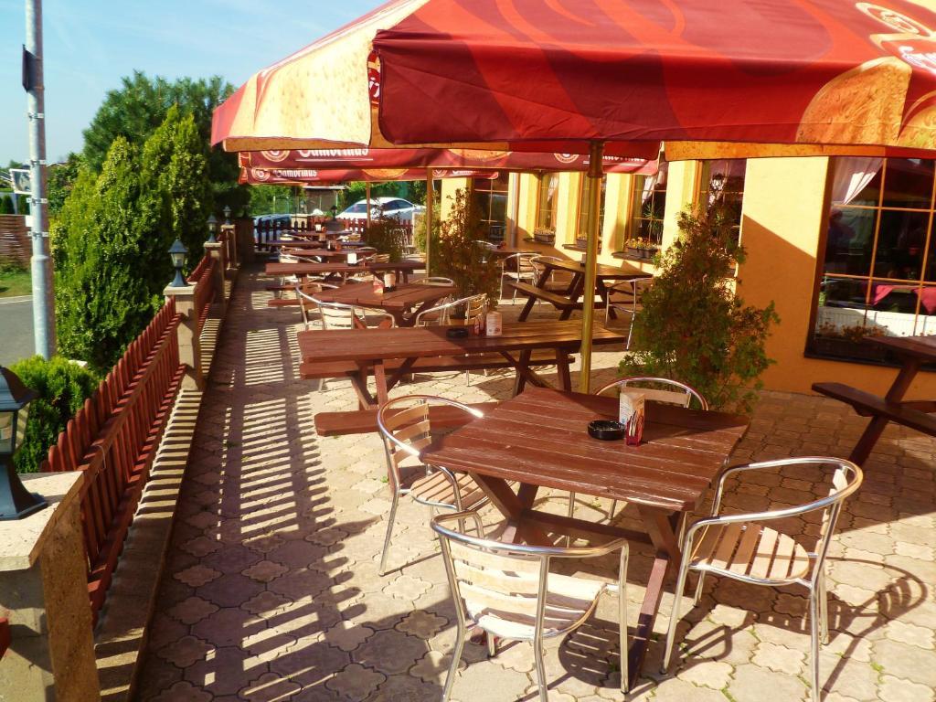 Hotel Pohadka Most Exterior foto