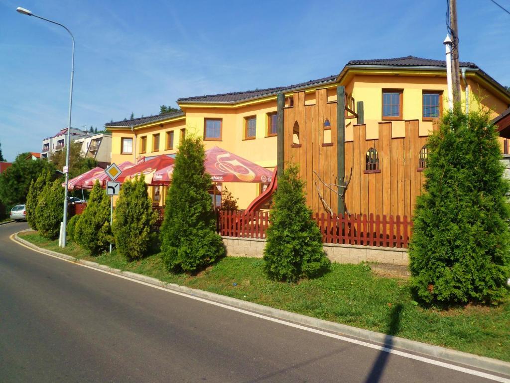 Hotel Pohadka Most Exterior foto