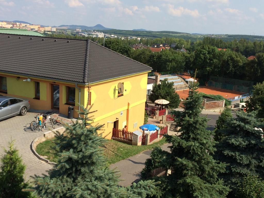 Hotel Pohadka Most Exterior foto