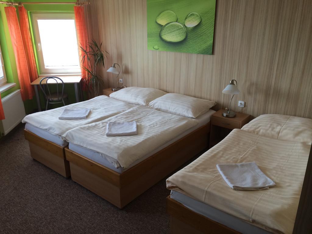 Hotel Pohadka Most Zimmer foto