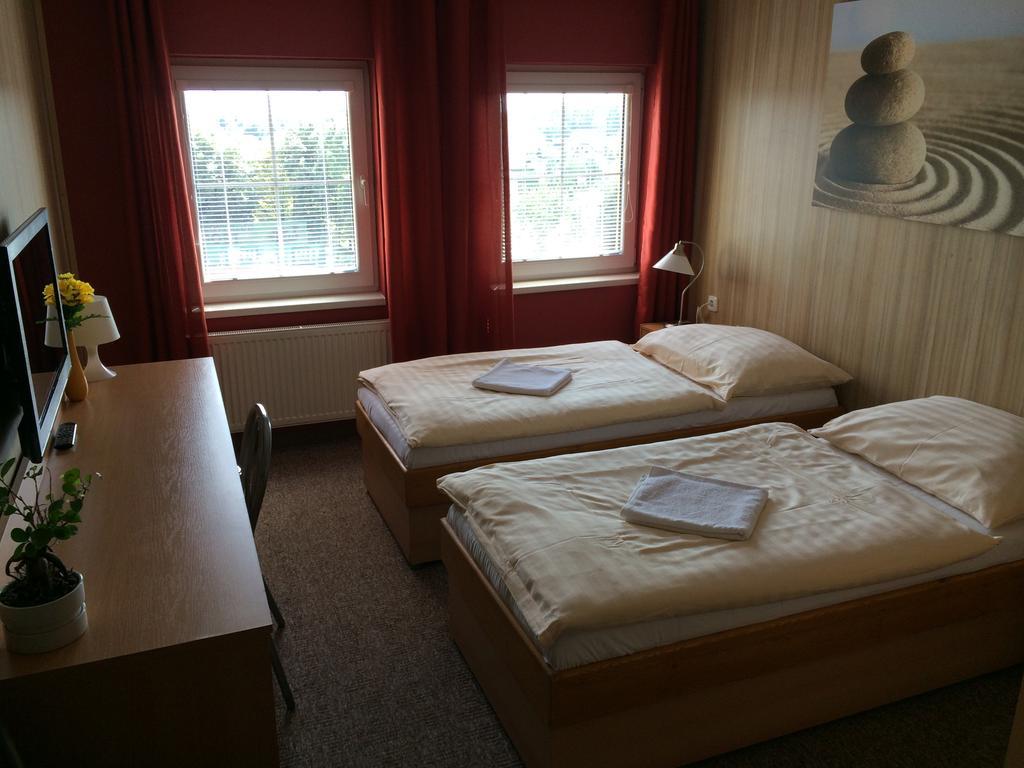 Hotel Pohadka Most Zimmer foto